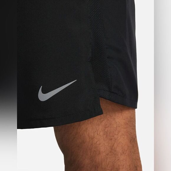 Nike 7" Black Dri-FIT Challenger 2-in-1 Running Shorts - Picture 5 of 13